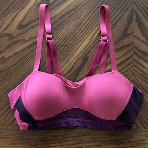 Brooks Fine Form Moving Comfort Sports Bra